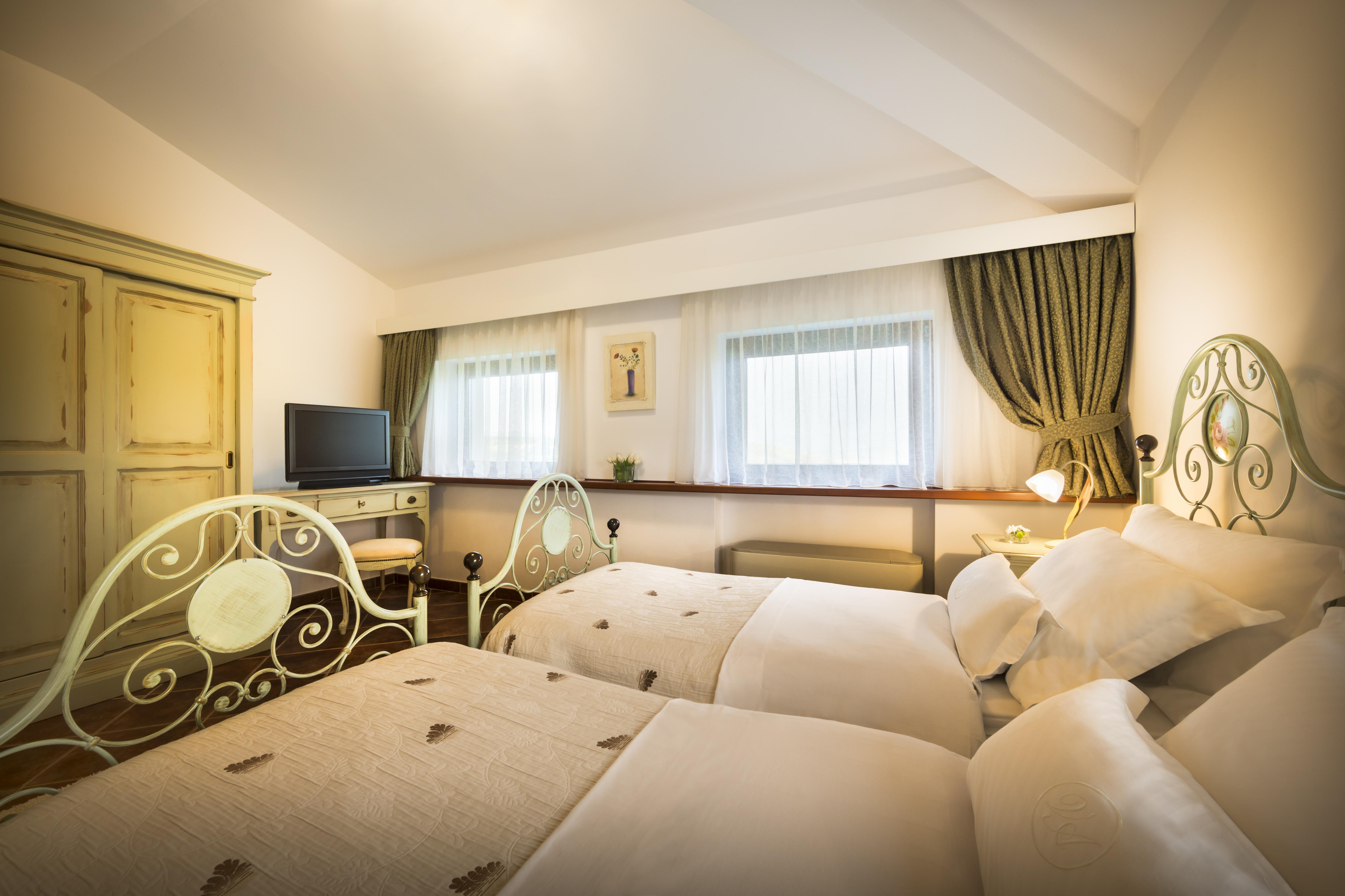 Palazzo Angelica B&B Adults Only Oprtalj Exterior foto